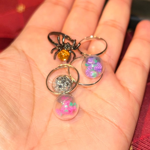 Fun snow globe rings bundle - Picture 5 of 5